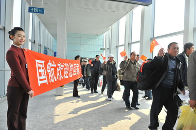 國航圓滿完成利比亞救援任務(wù)，28架包機接回中國同胞近9000人
